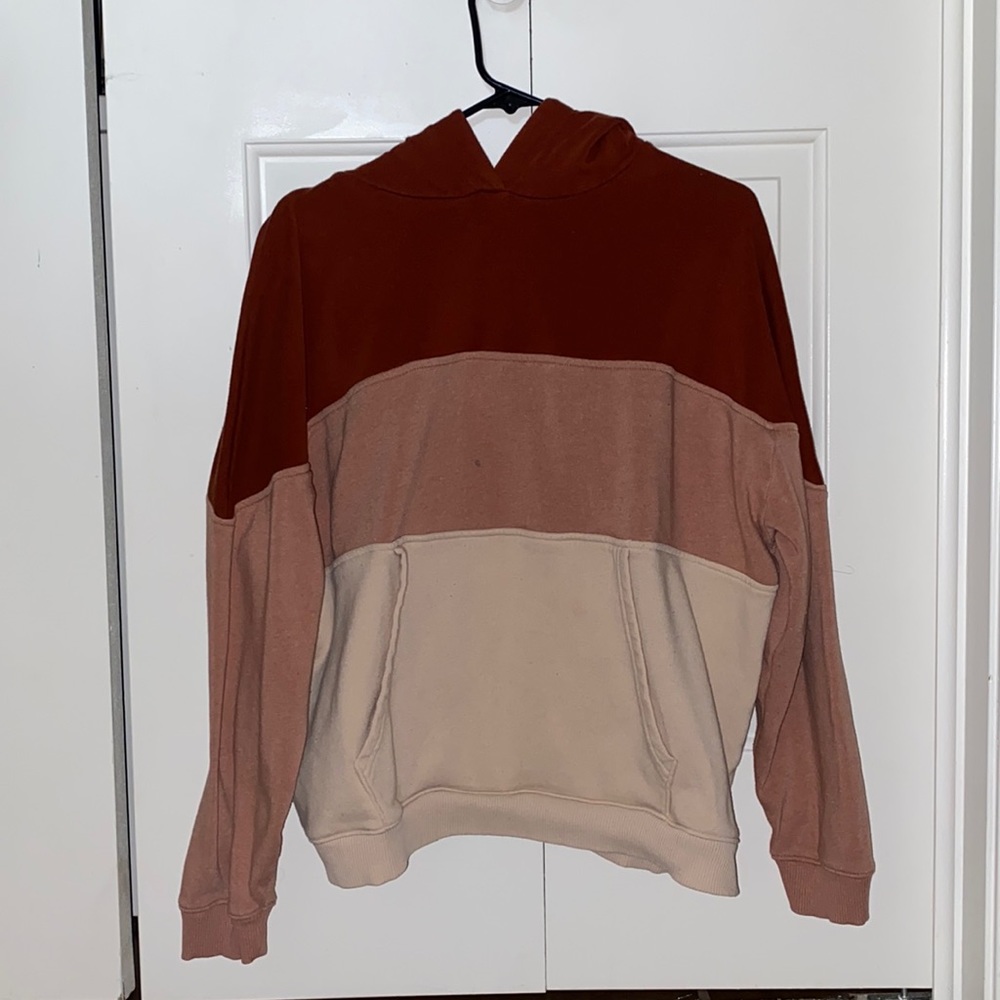 New condition 3 tone American Eagle hooded sweater